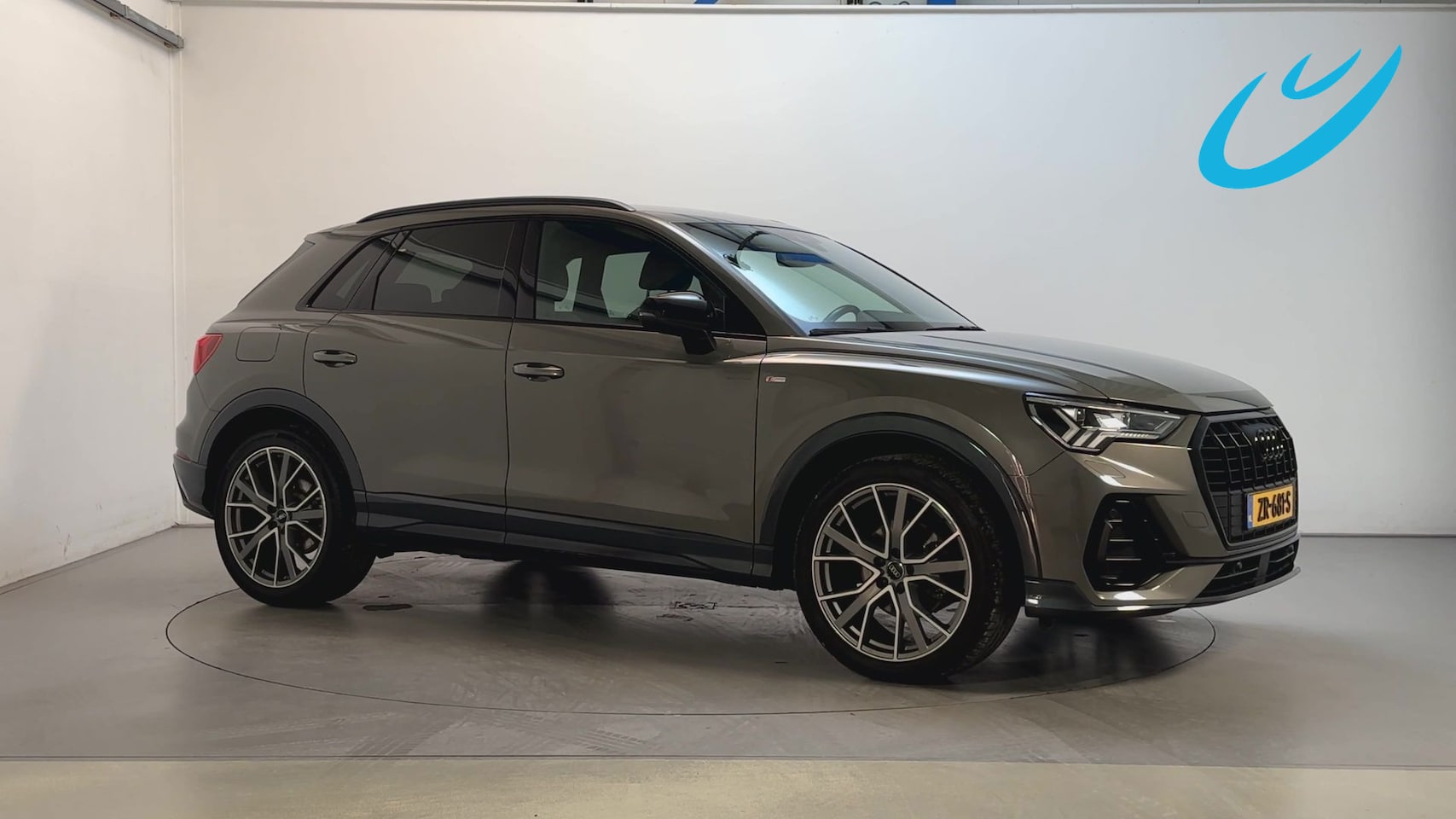 Audi Q3 - 35 TFSI Edition One S-Edition Navigatie Parkeersensoren Sfeerverlichting - AutoWereld.nl