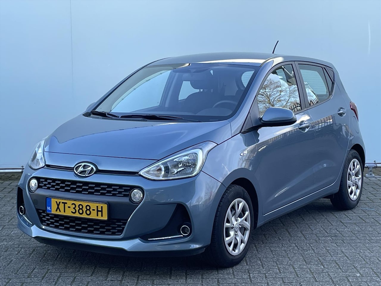 Hyundai i10 - 1.0i 66pk Comfort | Airco | Cruise | Telefoon voorbereiding - AutoWereld.nl
