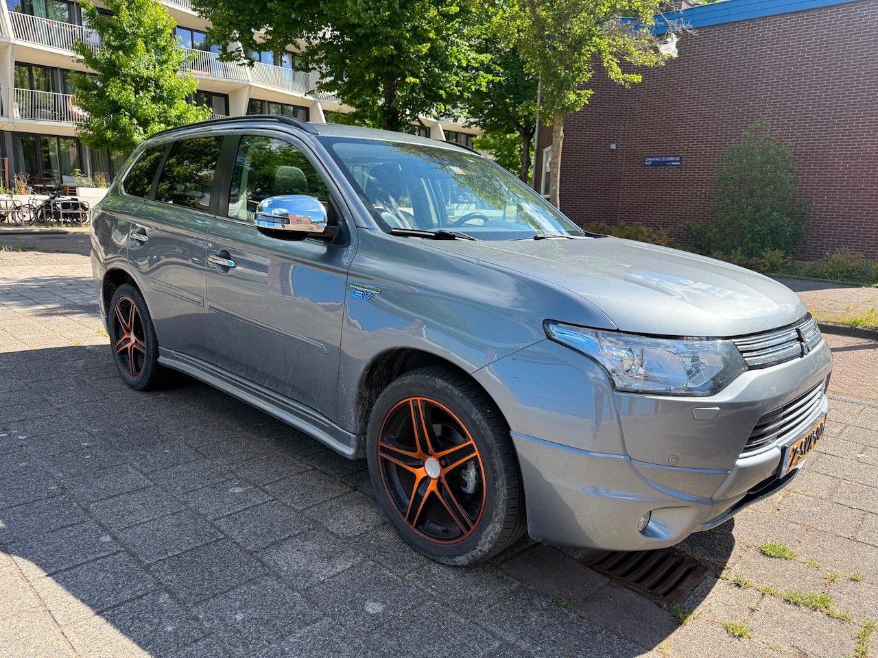 Mitsubishi Outlander - 2.0 PHEV Instyle+ Plug-in Hybrid Leder Panorama - AutoWereld.nl