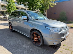 Mitsubishi Outlander - 2.0 PHEV Instyle+ Plug-in Hybrid Leder Panorama