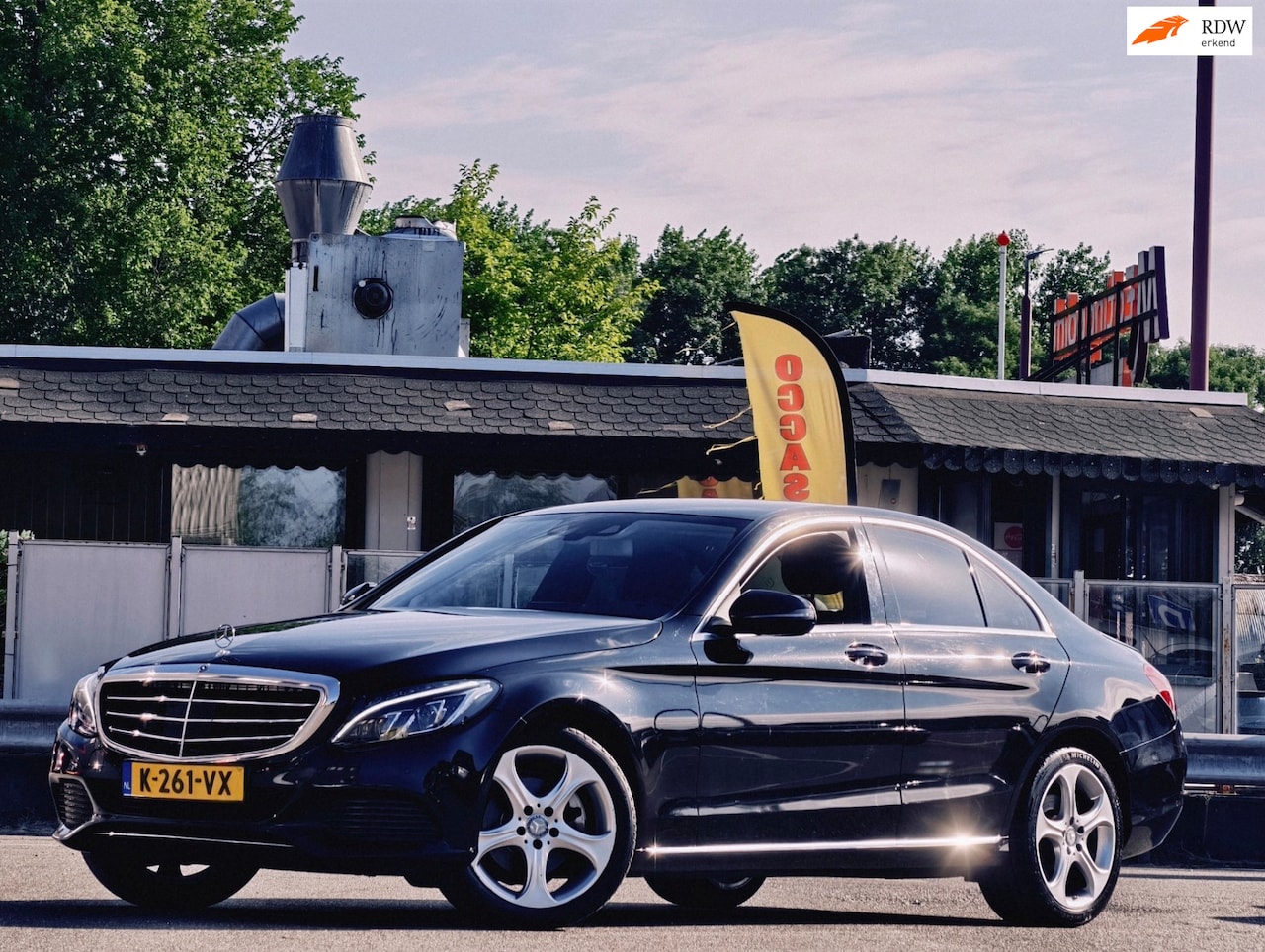 Mercedes-Benz C-klasse - 200 Premium Plus-AUTOMAAT-LEER- - AutoWereld.nl