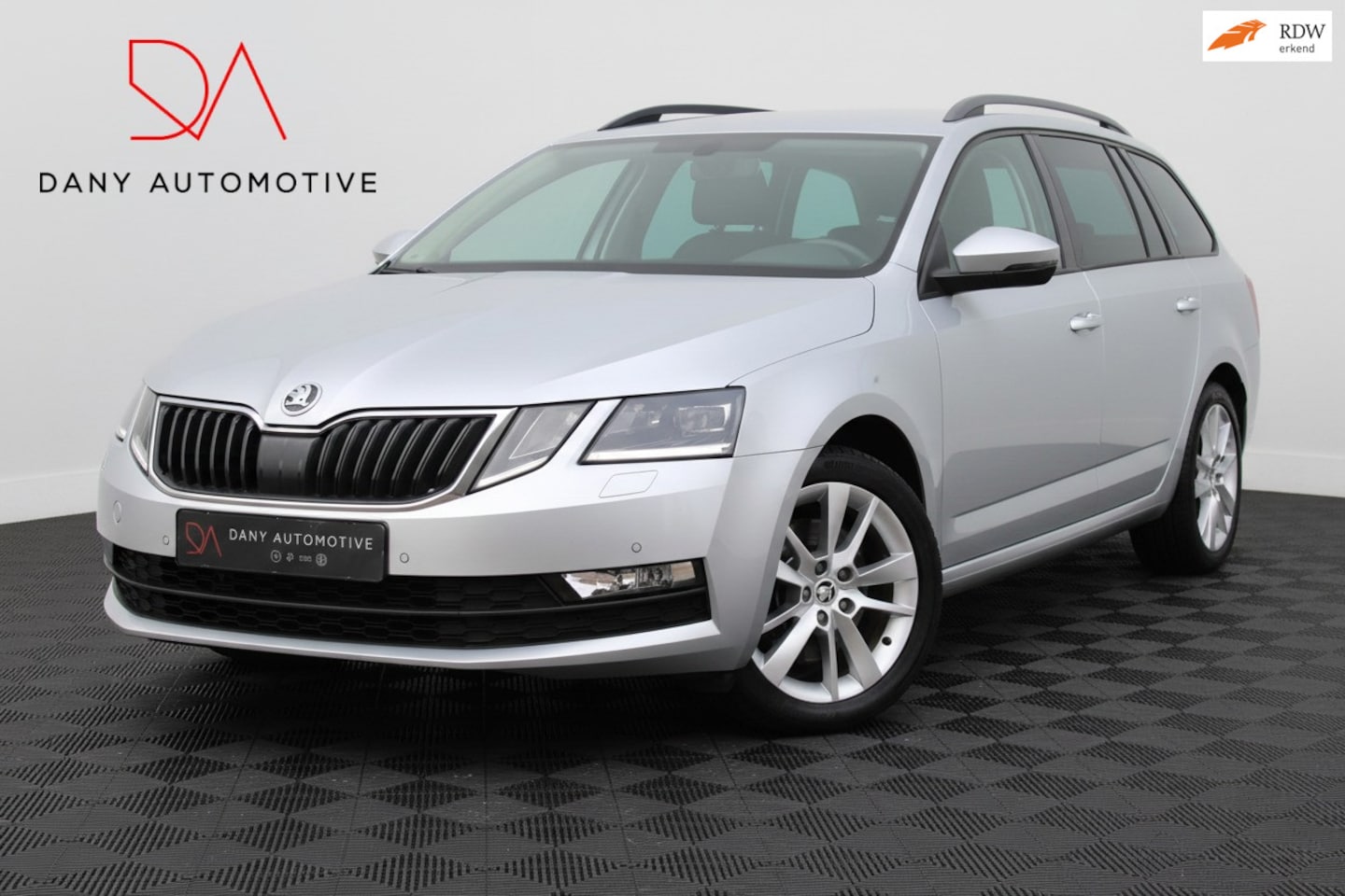 Skoda Octavia Combi - 1.8 TSI DSG Clever CARPLAY I CRUISE I CAMERA I LED I CLIMA I STOELVERW. I - AutoWereld.nl