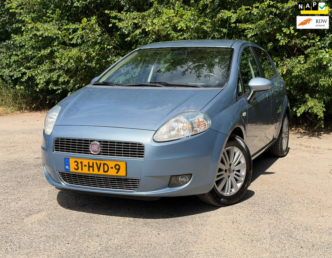 Fiat Grande Punto - 1.4 Edizione Lusso | Nwe APK + Cruise control Nu € 1.750,- !!! - AutoWereld.nl