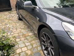 Tesla Model 3 - Long Range