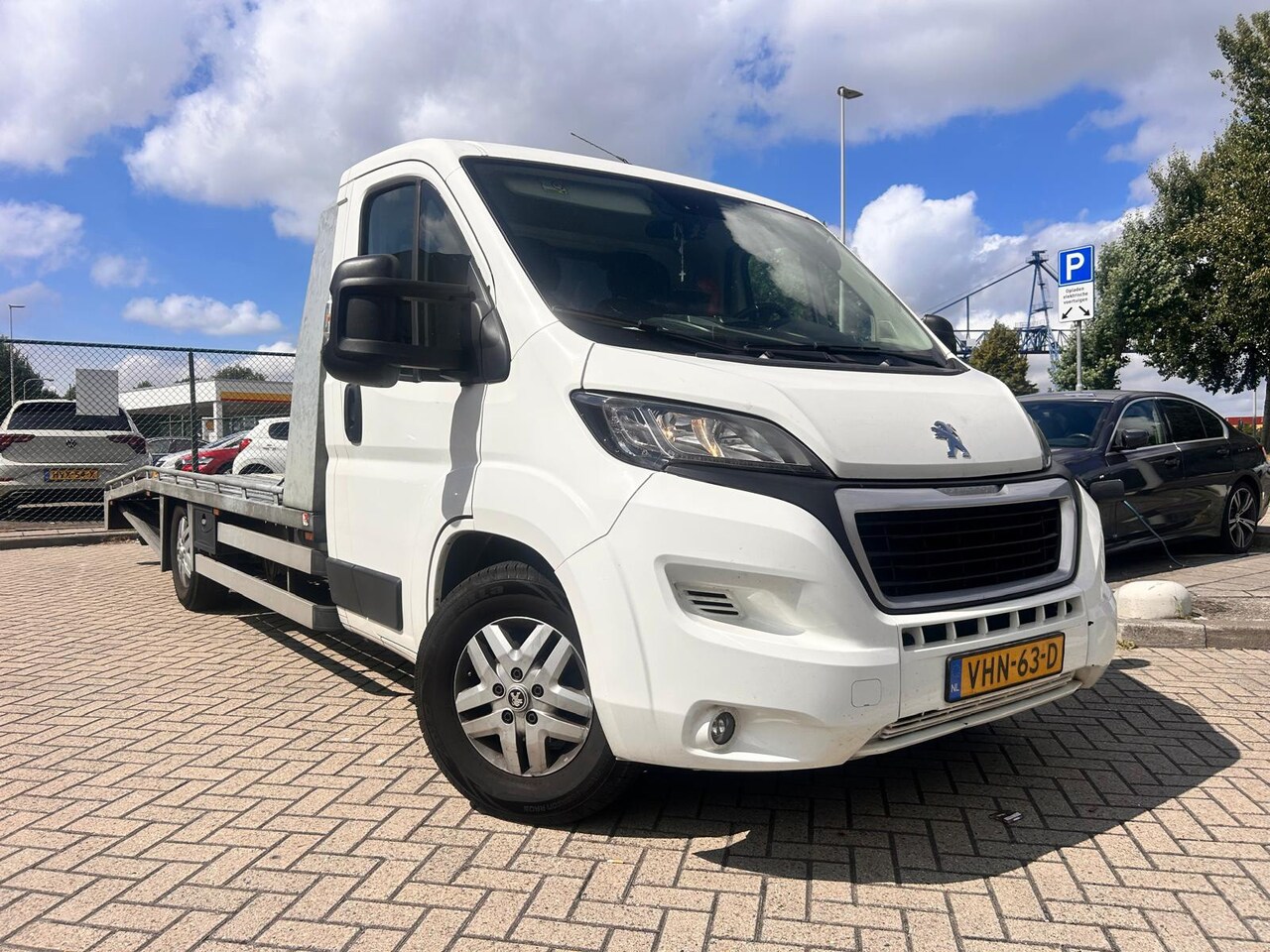 Peugeot Boxer - 435 2.2 BlueHDi 165 L4 Pro Zwaar|OPRIJWAGEN|AUTOTRANSPORTER - AutoWereld.nl