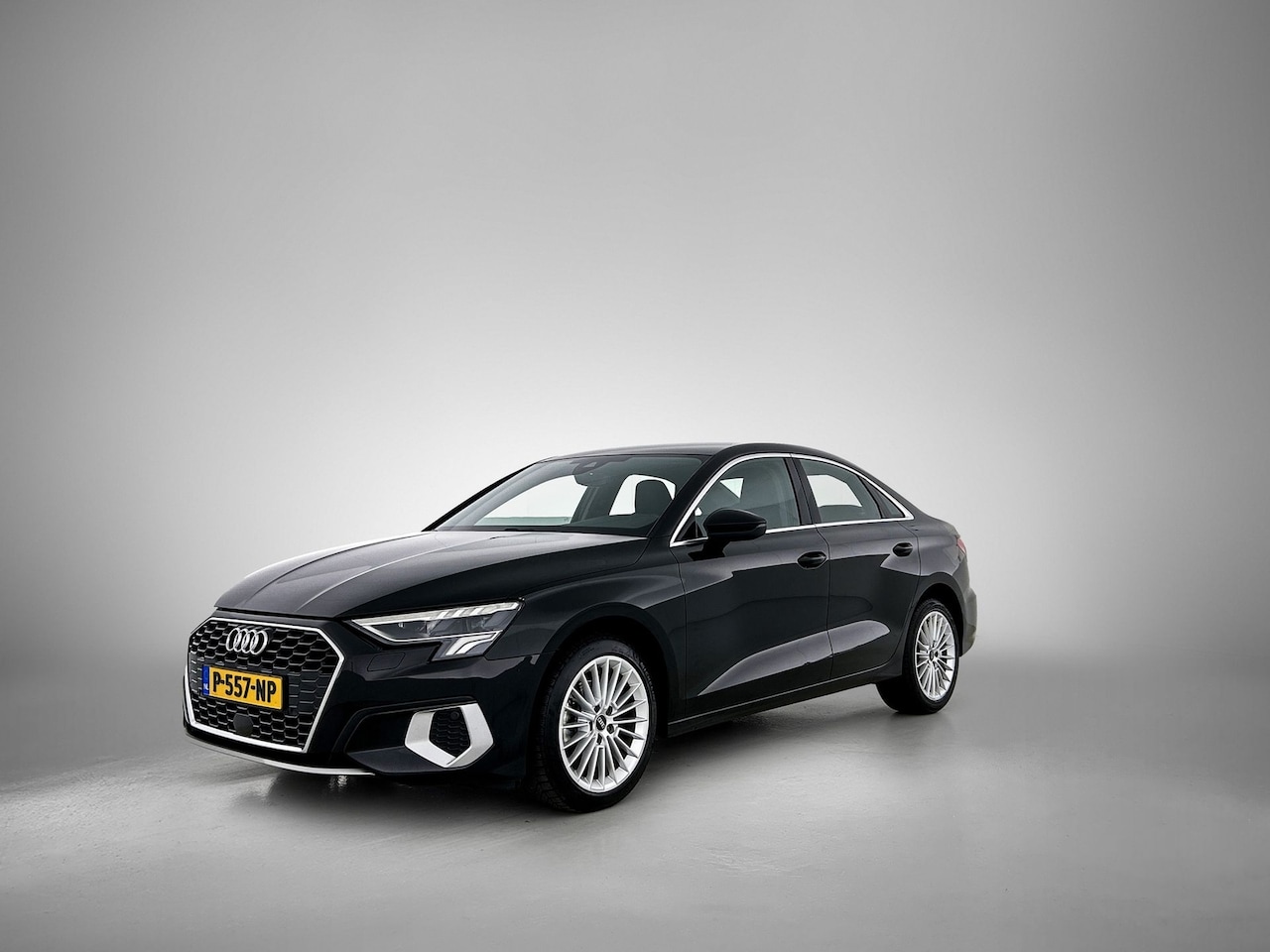Audi A3 Limousine - 35 TFSI Advanced edition | Elektrische stoelen | Camera | - AutoWereld.nl