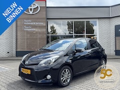 Toyota Yaris - 1.5 HYBRID ASPIRATION TREKHAAK CLIMA CRUISE CAMERA BLUETOOTH 15'' LM-VELGEN NL-AUTO PRIVAC