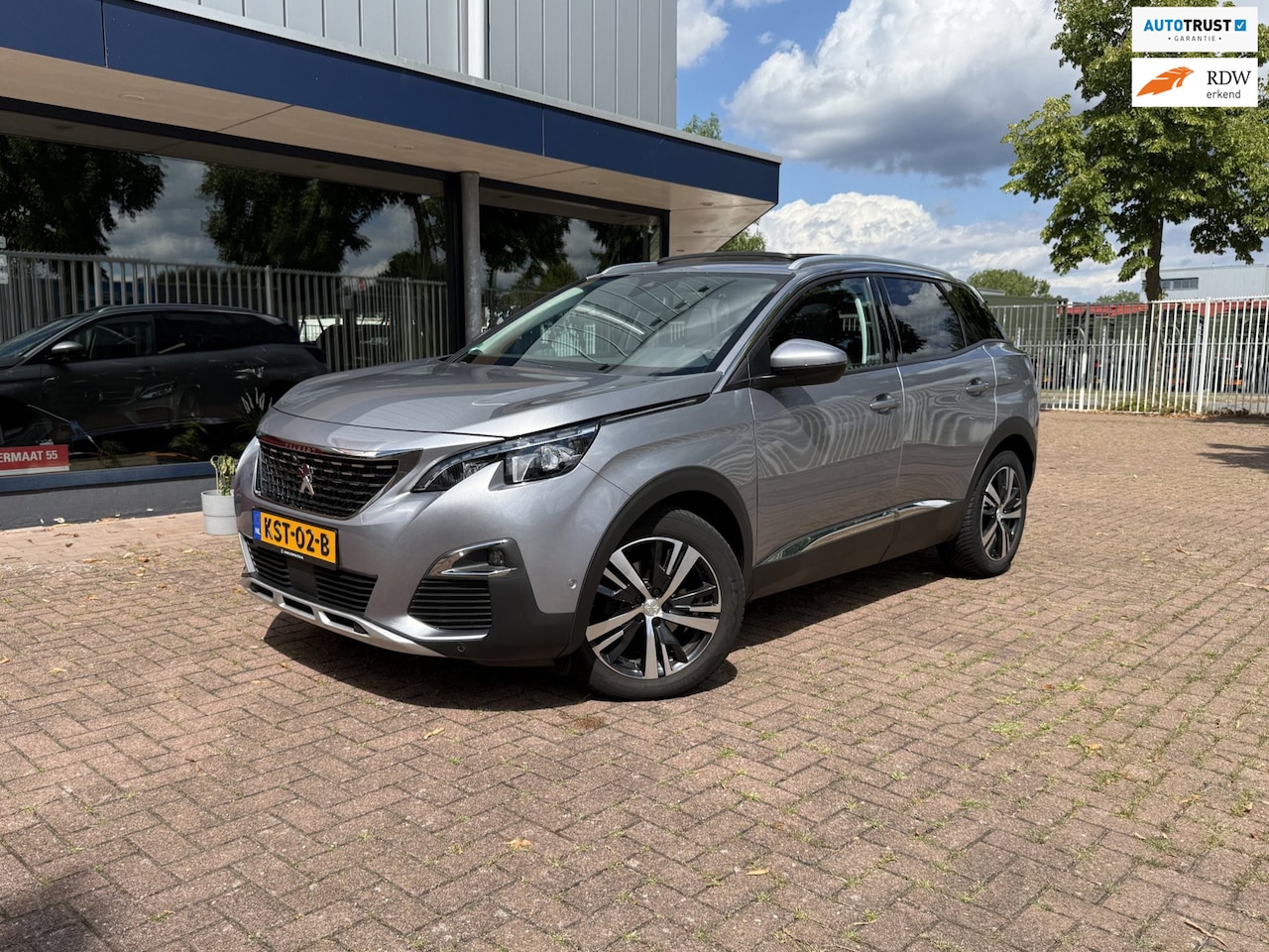 Peugeot 3008 - 1.2 PureTech Allure| AUT | Pano | LED | Carplay - AutoWereld.nl