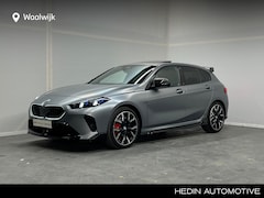 BMW 1-serie - 120 M Sport Pro | M-Performance Parts | Carbon spiegelkappen | Panoramadak | Elektrische M