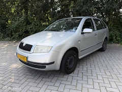 Skoda Fabia Combi - 1.4-16V Comfort AIRCO CRUISE TREKHAAK NAP