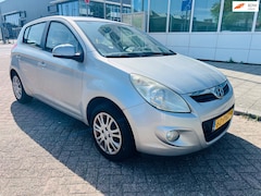 Hyundai i20 - 1.2i i-Motion