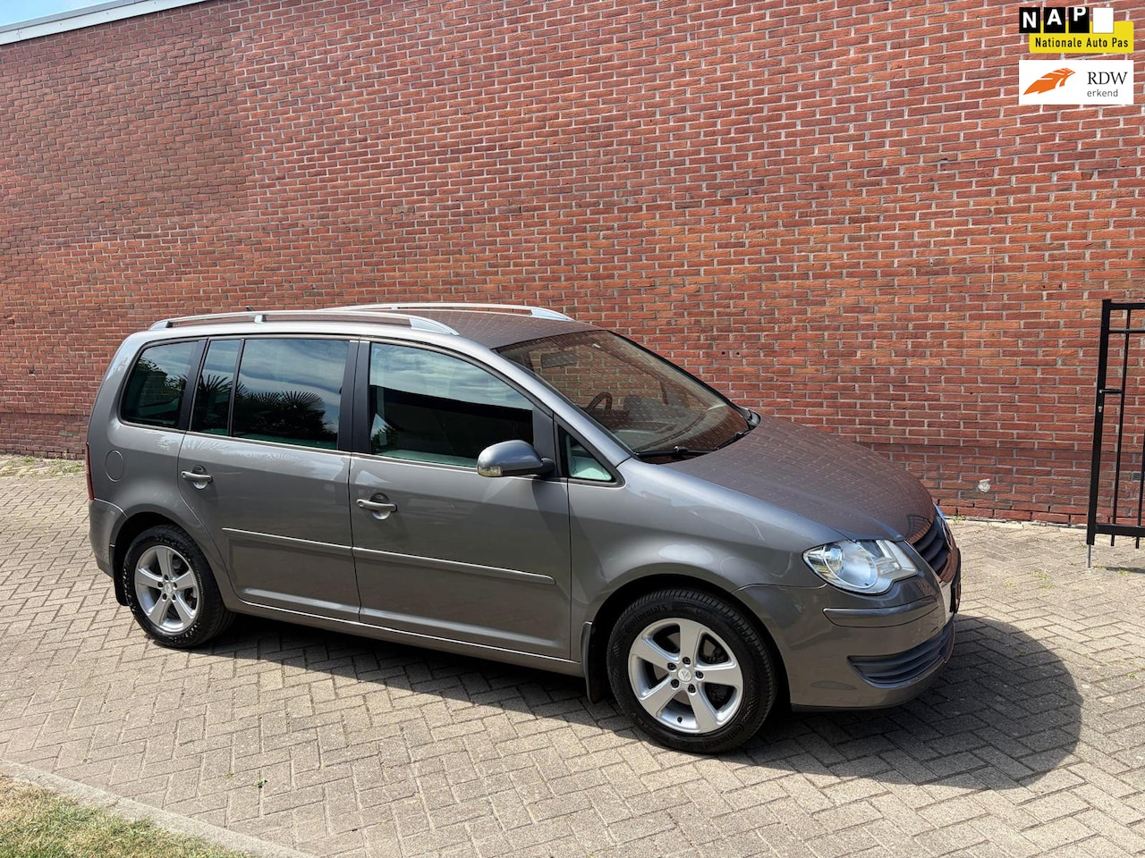 Volkswagen Touran - 1.4 TSI Comfortline Business Clima Cruise - AutoWereld.nl