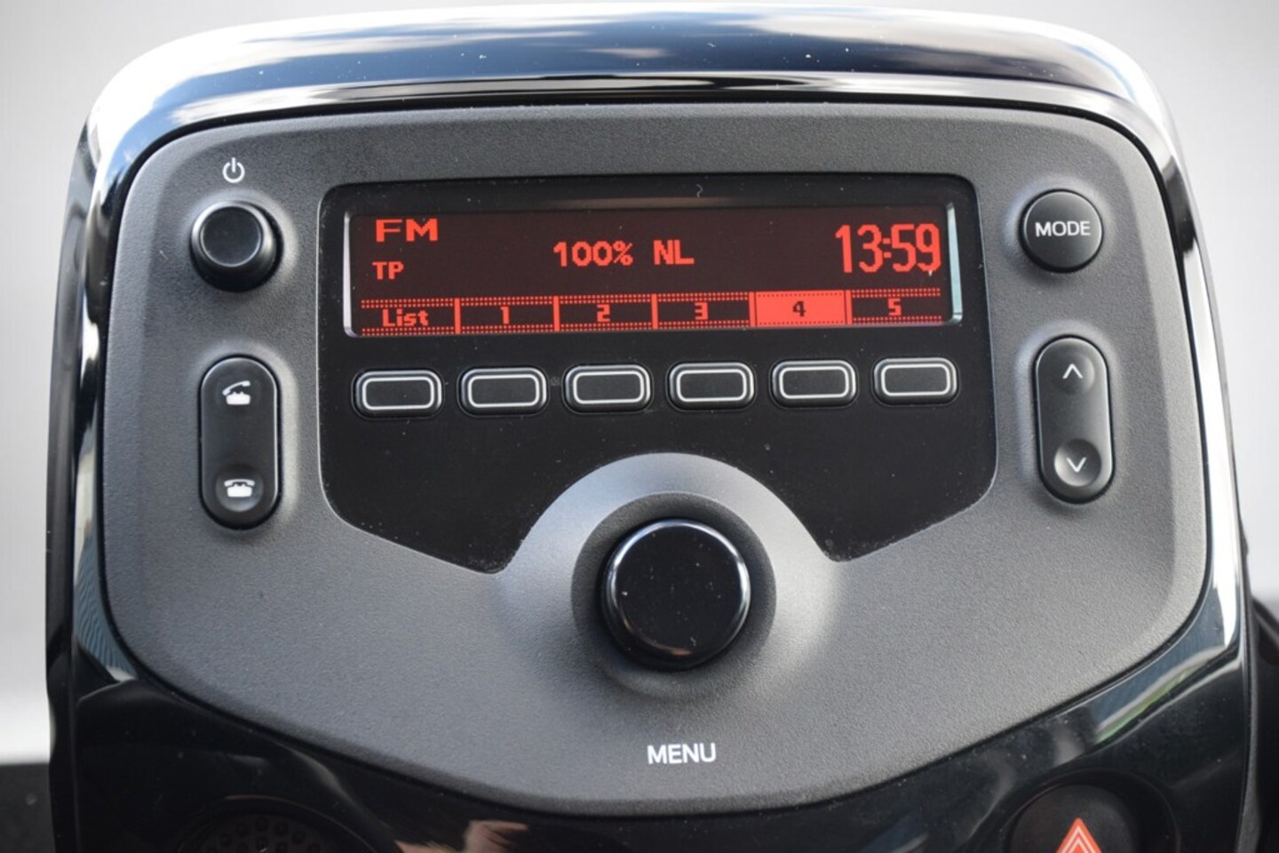 Citroën C1 - 1.0 VTi Feel 1.0 VTi Feel, Dealeronderhouden, NAP, Airco, Blue tooth, 5-DRS