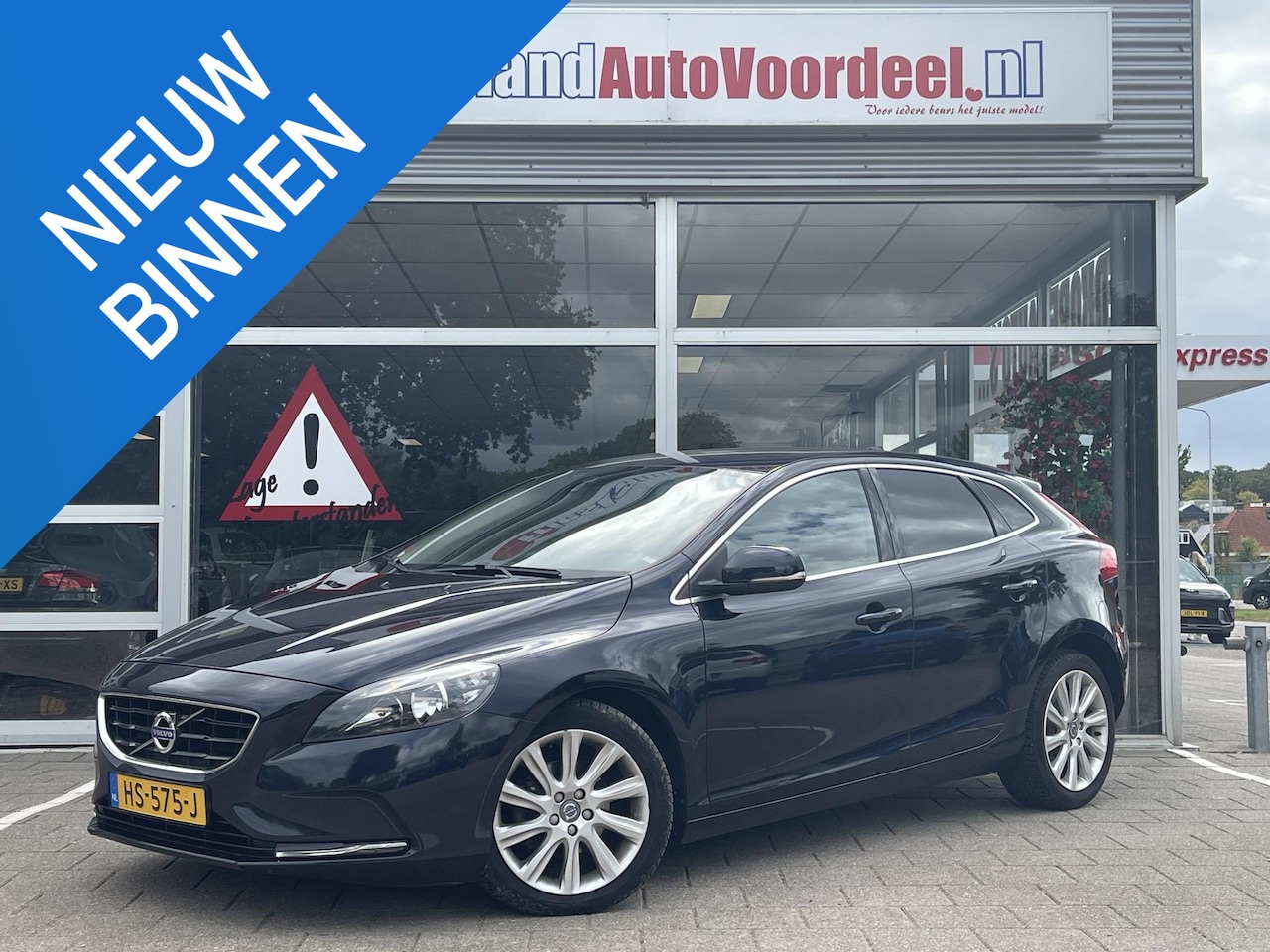 Volvo V40 - 2.0 D2 Summum Business 2.0 D2 Summum Business - AutoWereld.nl
