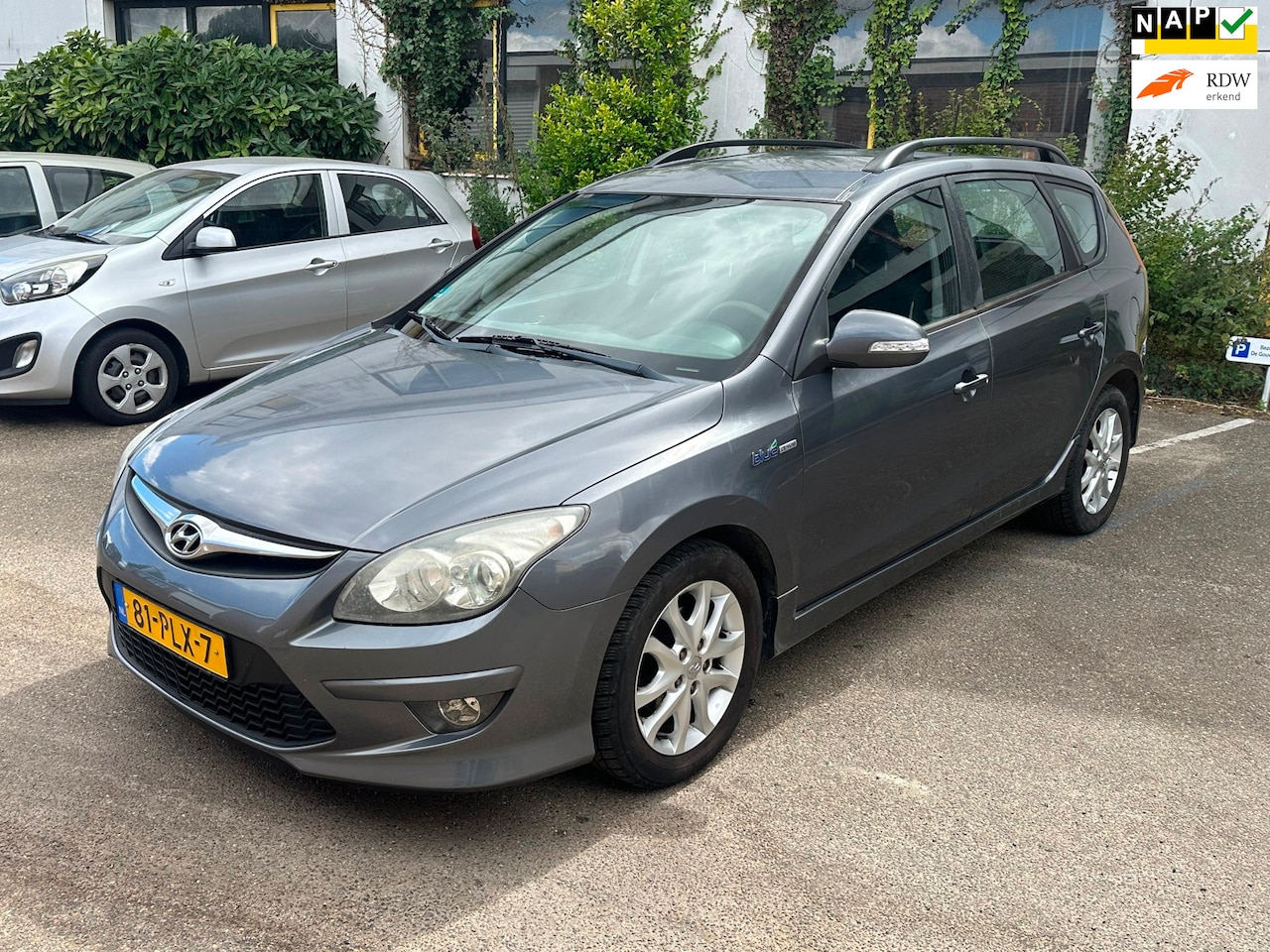 Hyundai i30 CW - 1.6i i-Motion/ Export/ Airco - AutoWereld.nl