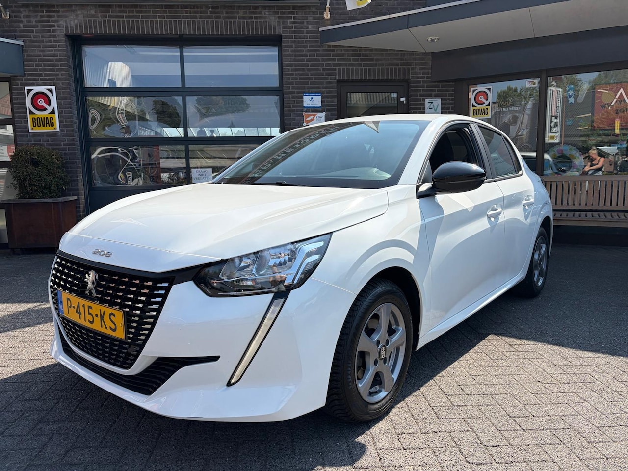 Peugeot 208 - 1.2 PureTech app-connect - AutoWereld.nl