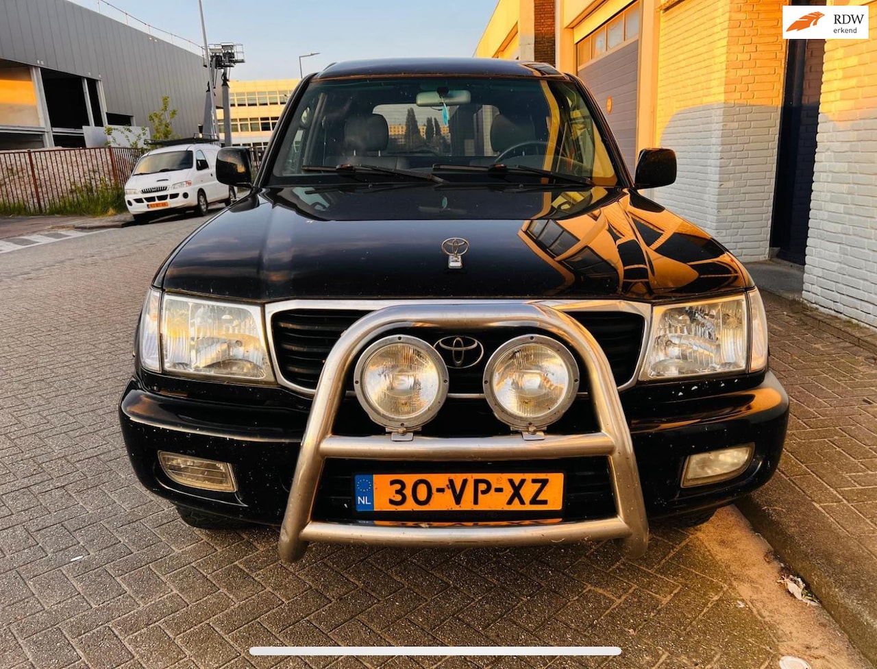 Toyota Land Cruiser 100 - LandCruiser 4.2 Ex.Standard Roof Window Van - AutoWereld.nl