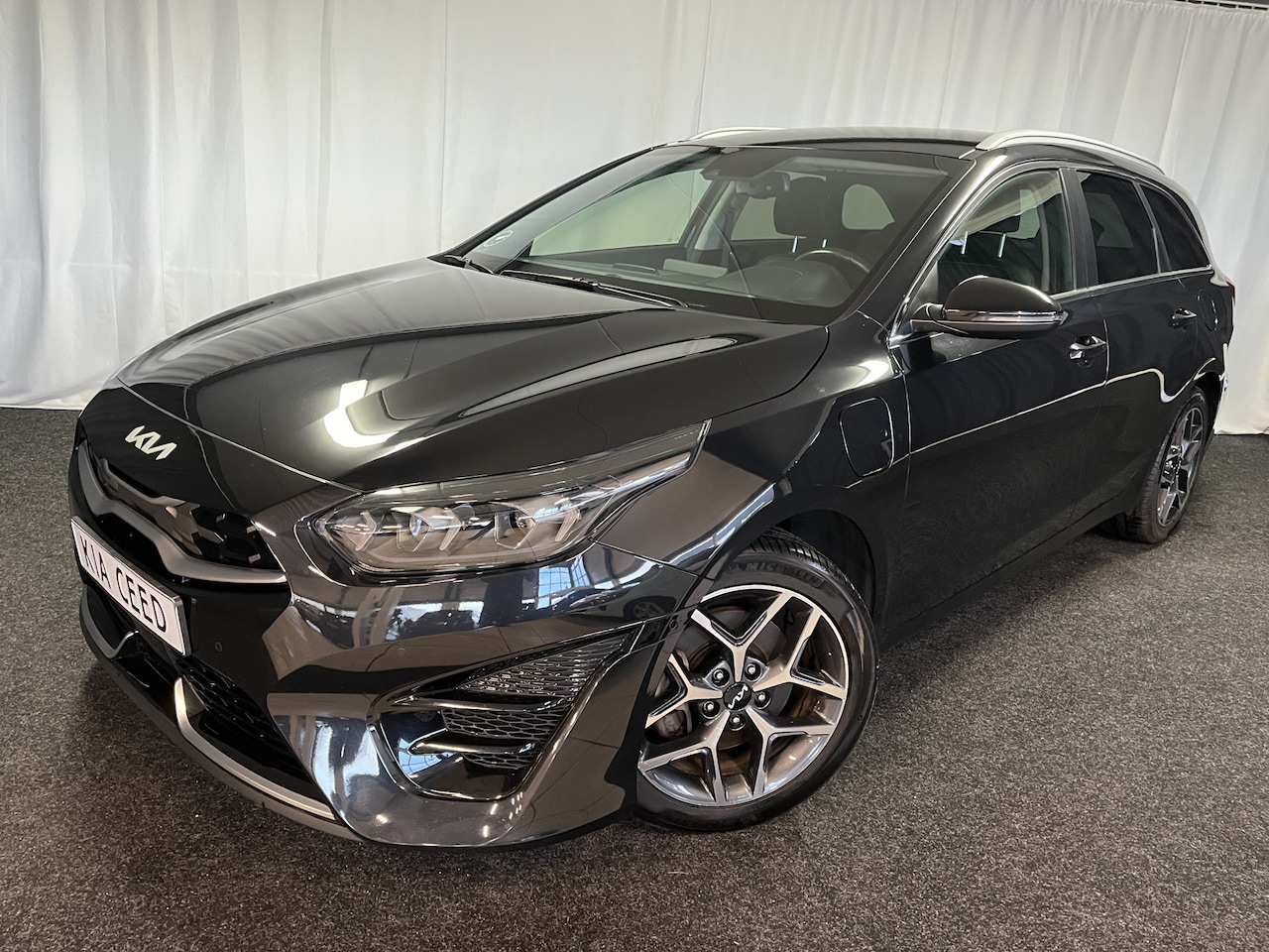 Kia Cee'd Sportswagon - Ceed 1.6 GDI PHEV PLUG-IN ExecutiveLine ECC/ADAPTIVE/APPLE/LED/141PK - AutoWereld.nl