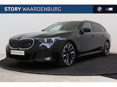 BMW i5 Touring - M60 xDrive / Panoramadak / Trekhaak / Bowers & Wilkins / Adaptief M Onderstel Professional