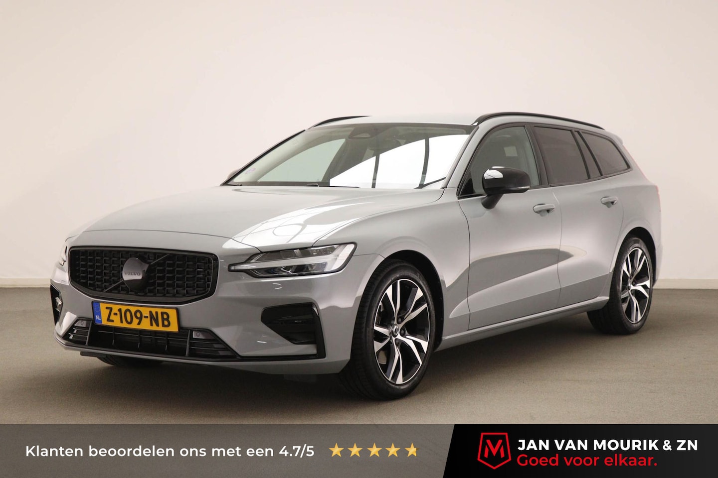 Volvo V60 - 2.0 B4 Plus Dark | LEDER | ACHTERBANKVERWARMING | DAB | APPLE | CAMERA | TREKHAAK - AutoWereld.nl