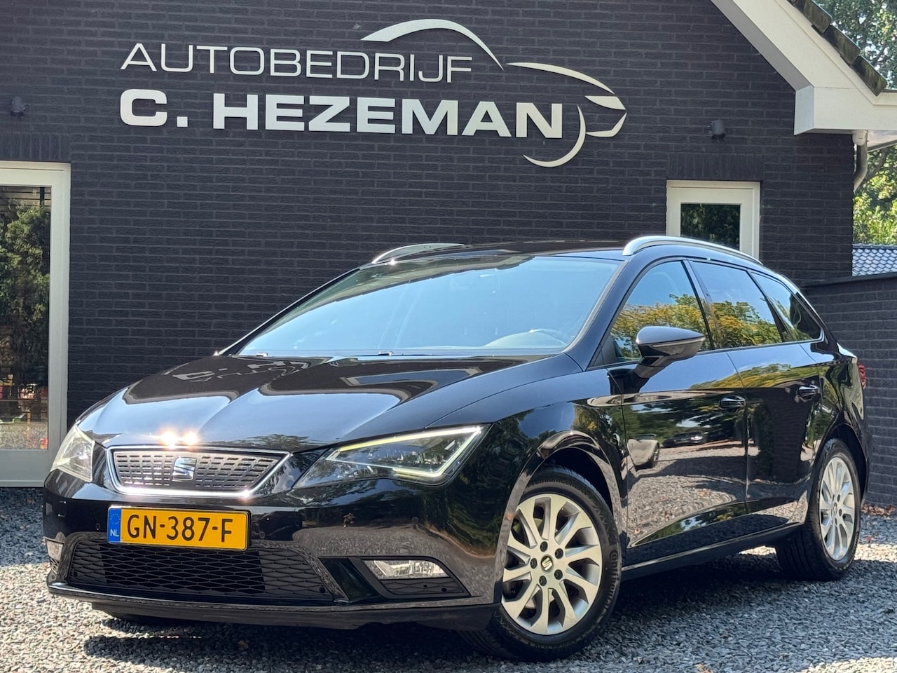 SEAT Leon ST - 1.0 EcoTSI Style Connect LED Navigatie Cruise Control Camera Climate Control - AutoWereld.nl