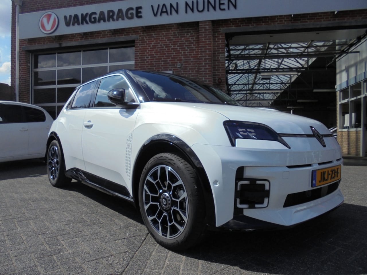 Renault 5 - Roland-Garros 52 kWh||Comfort Range||Harman Cardon||Camera||ECC||PDC|| - AutoWereld.nl
