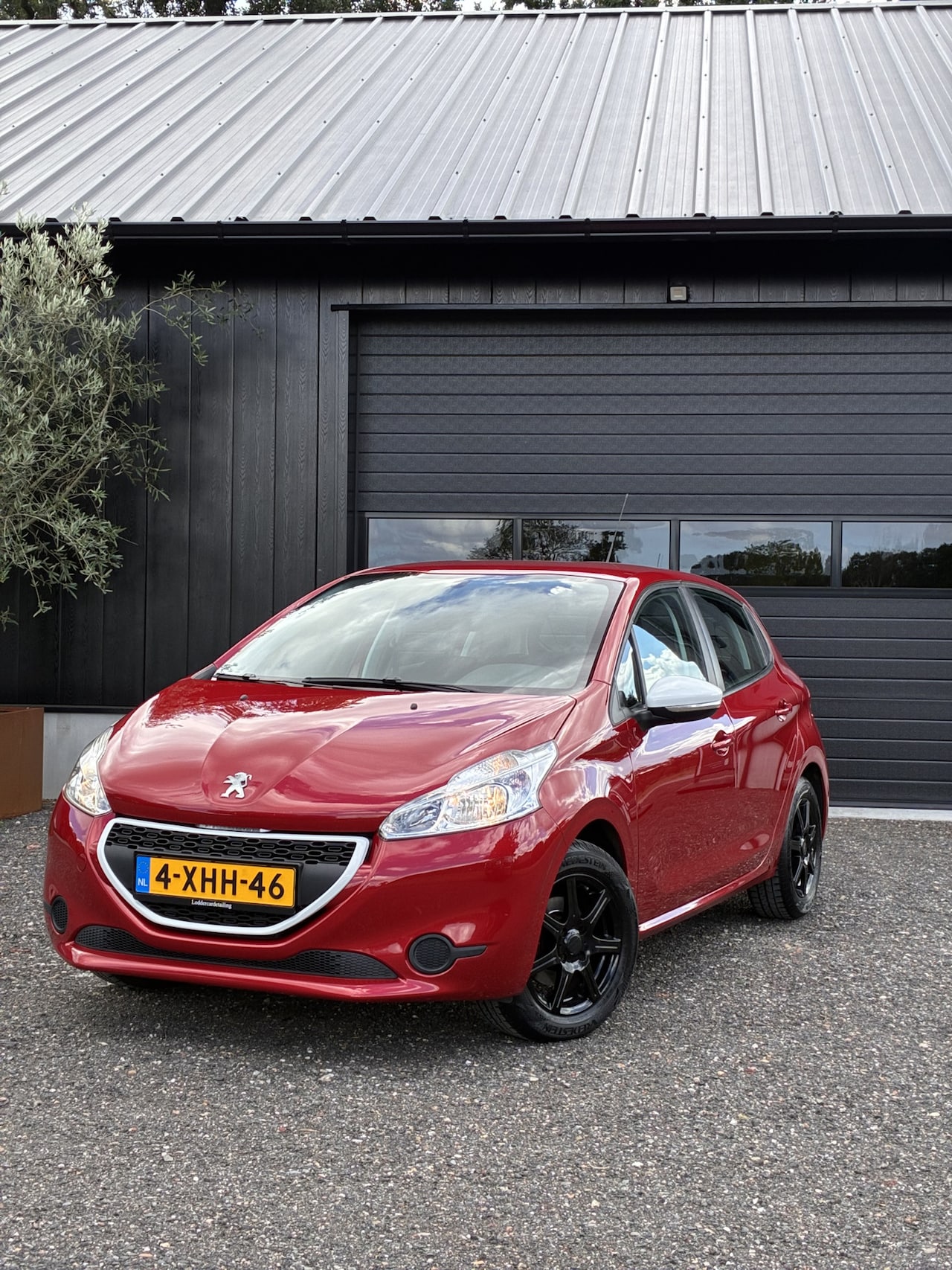 Peugeot 208 - 1.0 VTi LIKE SPORTIEF - AutoWereld.nl