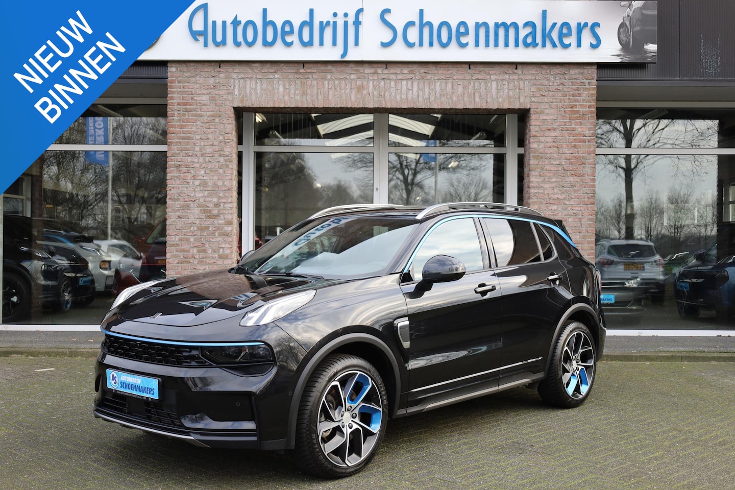 Lynk & Co 01 - 1.5 MY23! ZWARTE-HEMEL ROLHOES MY23 360-CAMERA PANO/SCHUIF INFINITY DAB NAVI CARPLAY STOEL - AutoWereld.nl