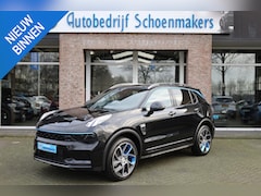 Lynk & Co 01 - 1.5 MY23 ZWARTE-HEMEL ROLHOES MY23 360-CAMERA PANO/SCHUIF INFINITY DAB NAVI CARPLAY STOELV