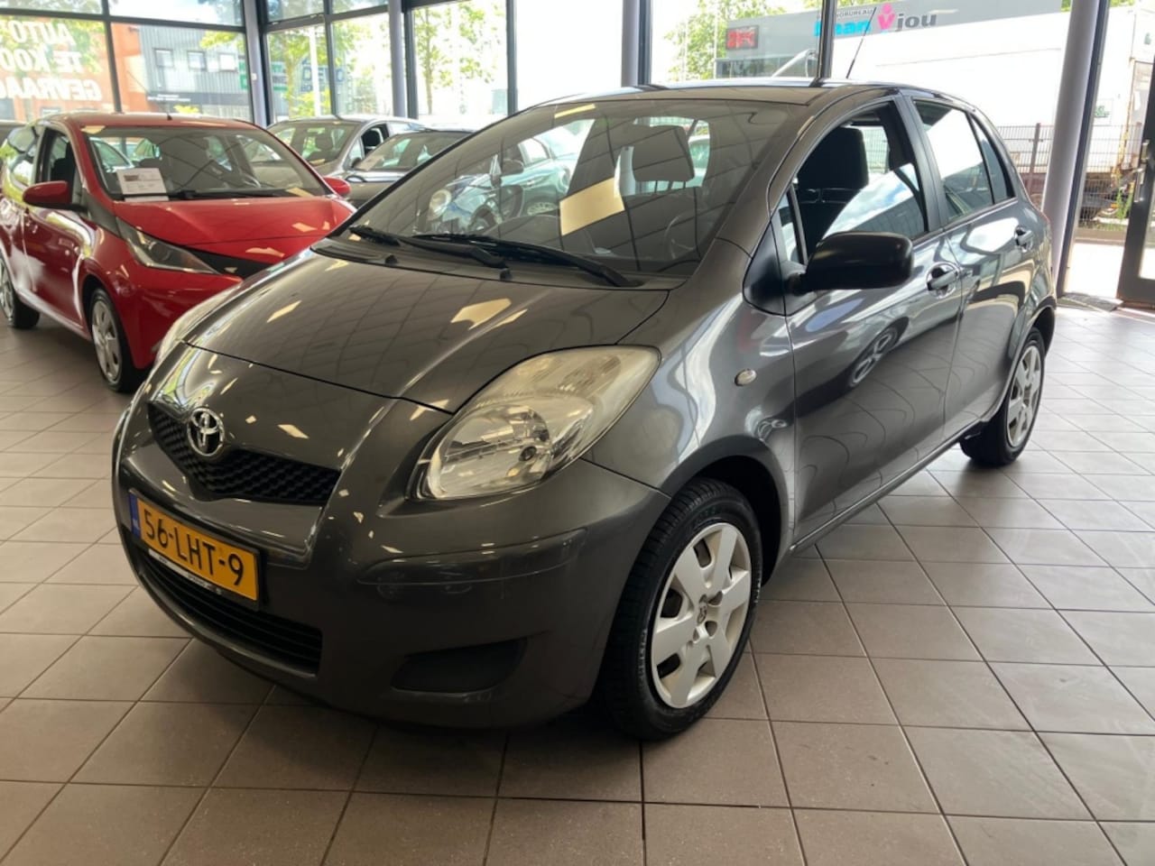 Toyota Yaris - 1.3 VVTi Comfort AIRCO APK 4-27 148 DKM BJ 2010 !!! - AutoWereld.nl
