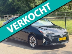 Toyota Prius - 1.8 First Edition /Navi/Camera/Xenon/Stoelverwarming/