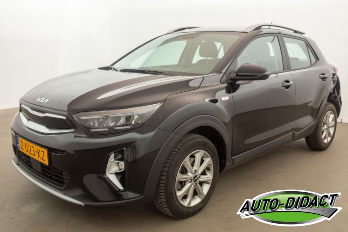 Kia Stonic - 1.0 T-GDi MHEV 28.092 km NAP Camera Airco DynamicLine - AutoWereld.nl