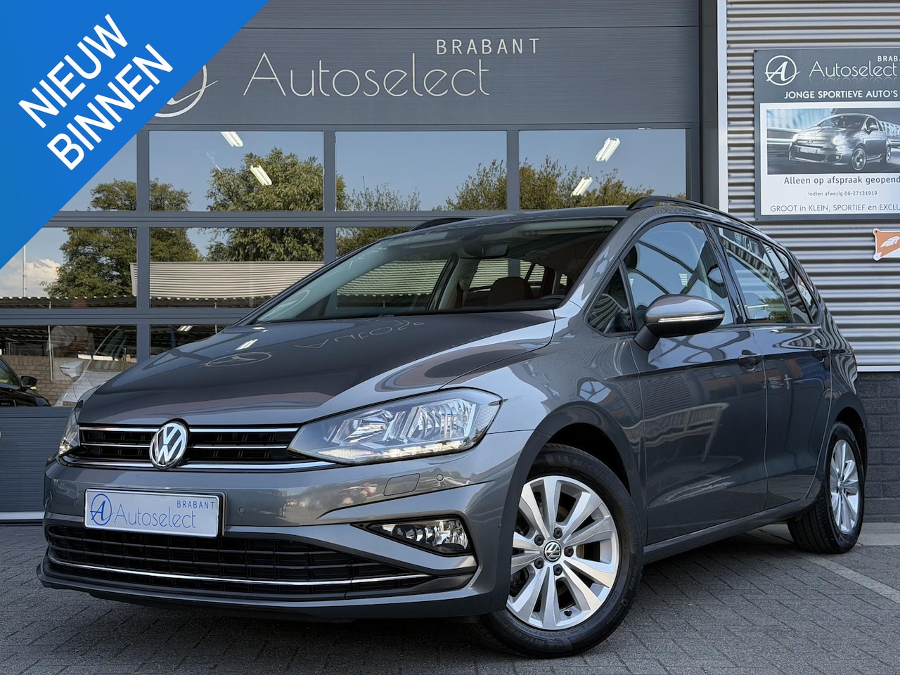 Volkswagen Golf Sportsvan - 1.5 TSI ACT Highline Navi | Camera | Trekhaak - AutoWereld.nl