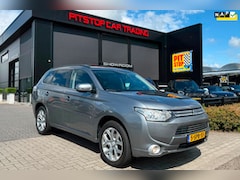 Mitsubishi Outlander - 2.0 PHEV Instyle+, Pano, Volleder, Xenon, Trekhaak