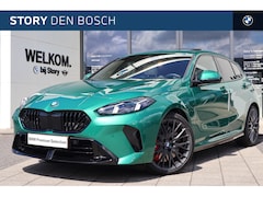 BMW 1-serie - 120 M Sport Automaat / Panoramadak / Sportstoelen / M Adaptief onderstel / Achteruitrijcam