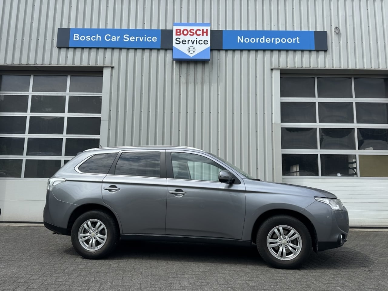 Mitsubishi Outlander - 2.0 Business Edition 2.0 Business Edition - AutoWereld.nl