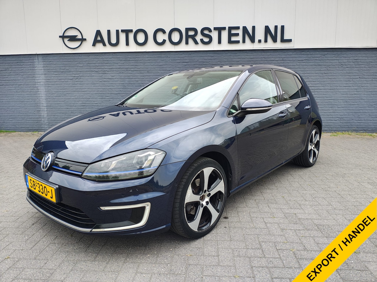 Volkswagen Golf - 105PK 5drs Highline Navi Stoelverwarming Ecc Pdc Bluetooth Lmv Privacy Glas - AutoWereld.nl
