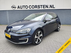 Volkswagen Golf - 105PK 5drs Highline Navi Stoelverwarming Ecc Pdc Bluetooth Lmv Privacy Glas