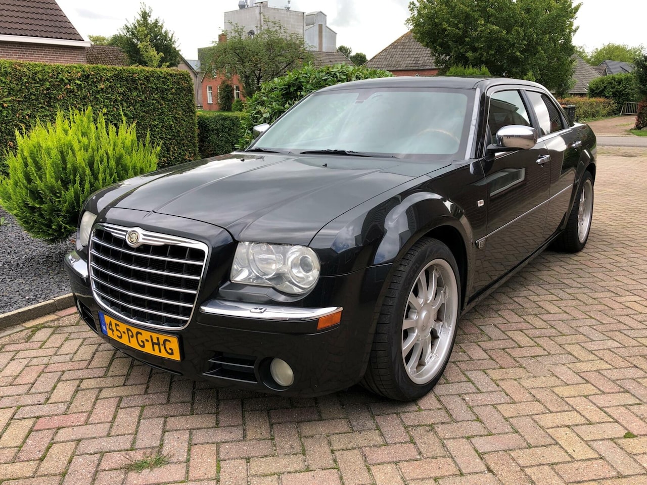 Chrysler 300C - 5.7 V8 HEMI Aut. Tik in motor - AutoWereld.nl