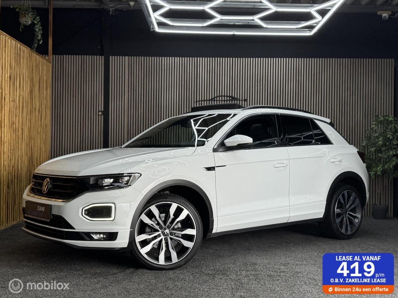 Volkswagen T-Roc - 1.5 TSI R-line |Pano|Led|Cam|Beats|Acc|Side - AutoWereld.nl