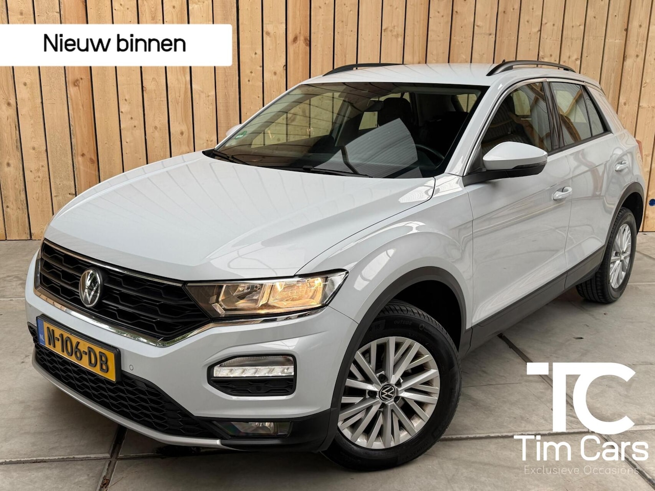 Volkswagen T-Roc - 1.5 TSI Style Adaptieve cruise control | Climate control | Achteruitrijcamera | Apple CarP - AutoWereld.nl