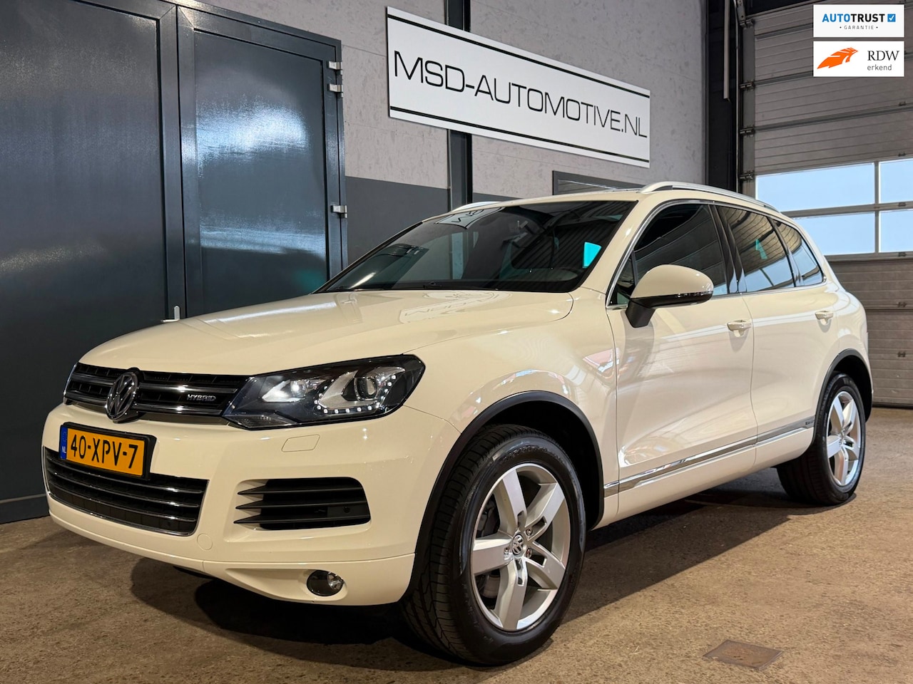 Volkswagen Touareg - 3.0 TSI Hybrid High Edition|Trekhaak|14jaar in bezit ! - AutoWereld.nl