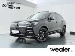 Volkswagen Tiguan - 1.5 eHybrid R-Line Edition | 272 PK | SoH 100% | Trekhaak wegklapbaar | Adaptive Cruise Co