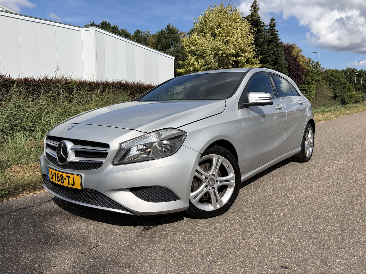 Mercedes-Benz A-klasse - 180 Prestige / URBAN PAKKET / NAVI / AIRCO / STOELVERWARMING / 150dkm! - AutoWereld.nl
