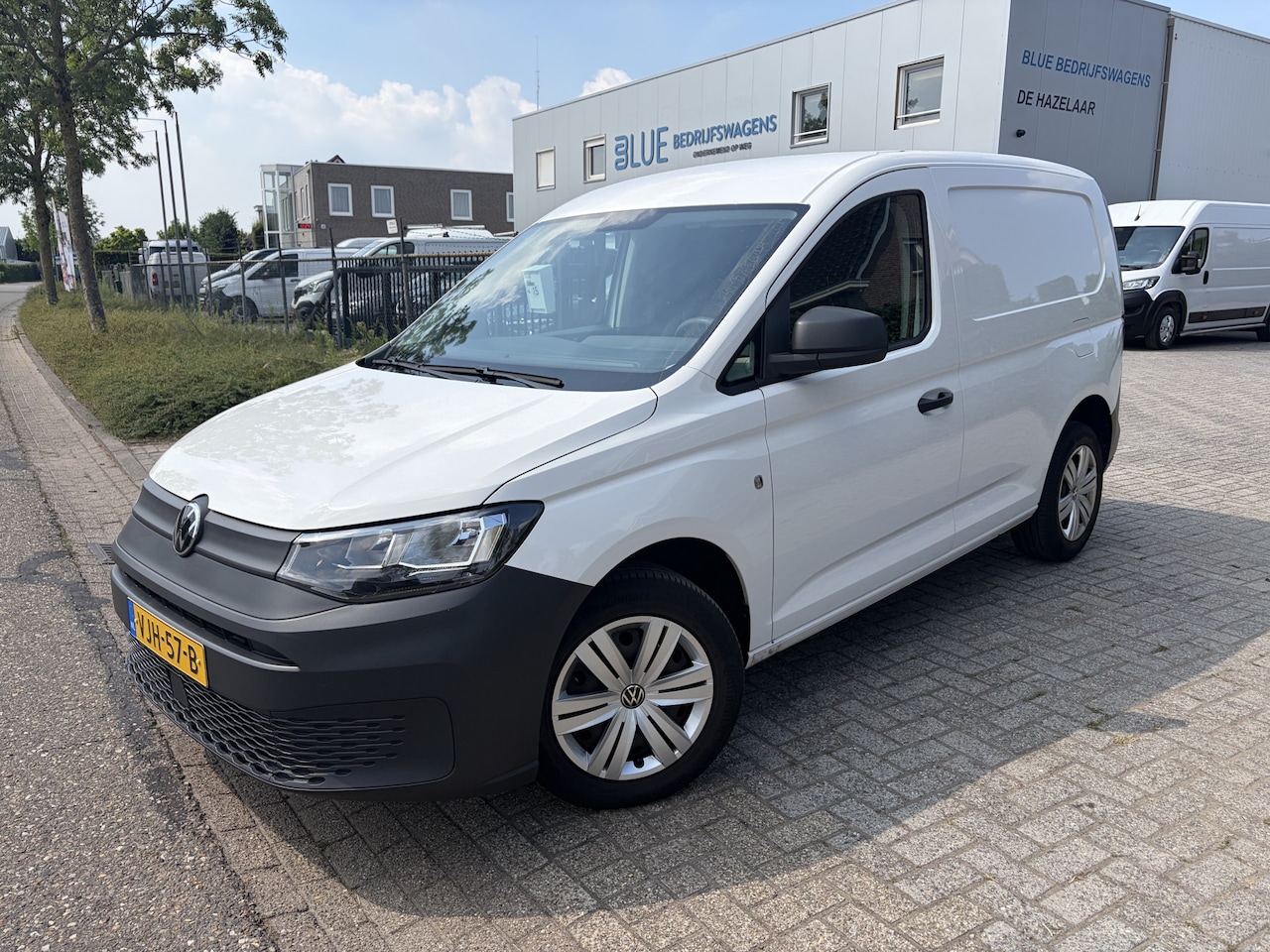 Volkswagen Caddy Cargo - 2.0 TDI 75KW Euro6 Trend ✓ Dealer onderhouden ✓ 1e eigenaar - AutoWereld.nl
