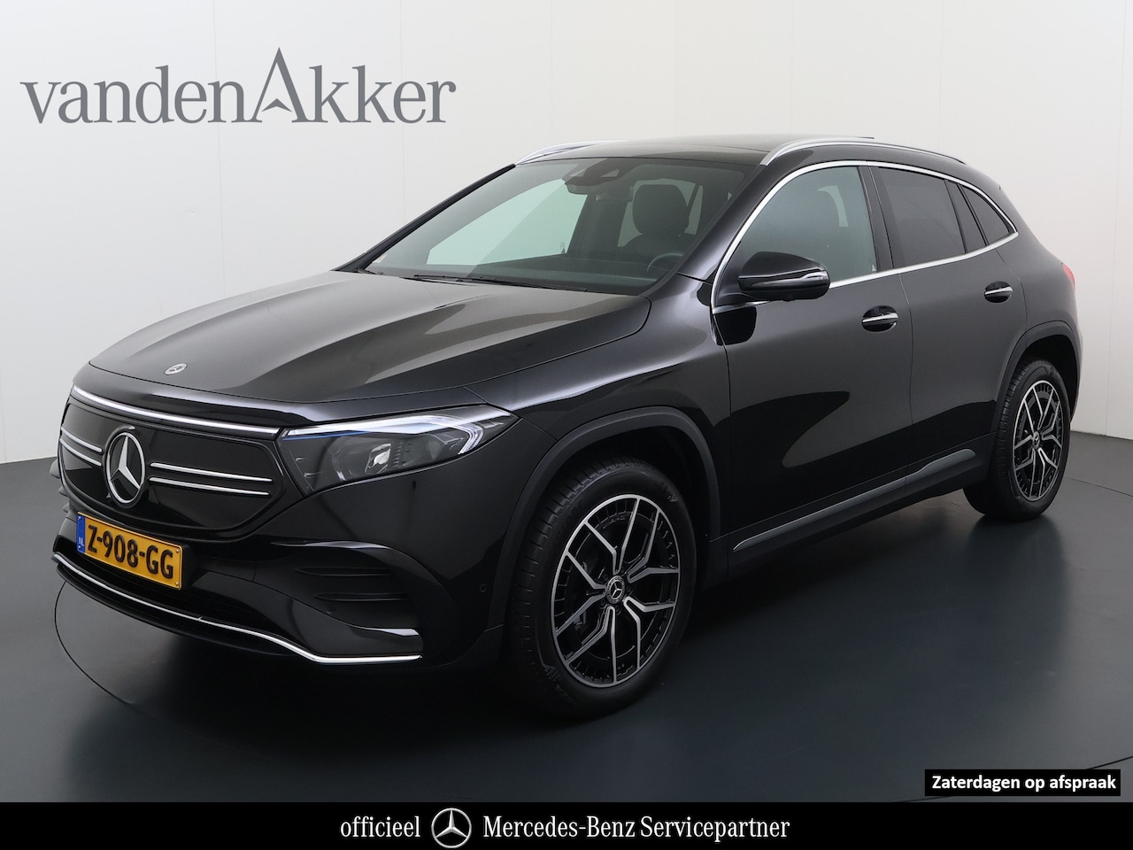 Mercedes-Benz EQA - 250 AMG 71kWh // Trekhaak // Panoramadak // 360 Camera // Memory Stoelen // Sfeerverlichti - AutoWereld.nl