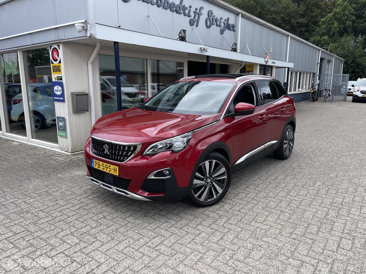 Peugeot 3008 - 1.2 PureTech Blue Lease Premium 1.2 PureTech Blue Lease Premium - AutoWereld.nl
