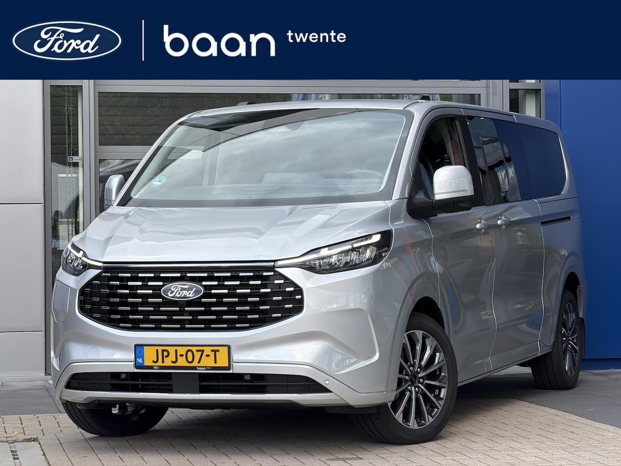 Ford Transit Custom Tourneo - 340 2.5 PHEV L2H1 Titanium X 340 2.5 PHEV L2H1 Titanium X - AutoWereld.nl
