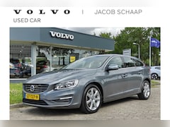 Volvo V60 - T3 152PK Automaat Momentum | Trekhaak | Cruise Control | Parkeersensoor Achter | 17'' |
