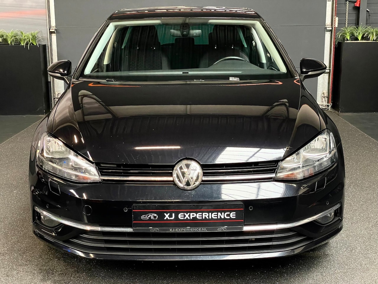 Volkswagen Golf - 1.6 TDI Highline Business NAVI AUTOMAAT - AutoWereld.nl